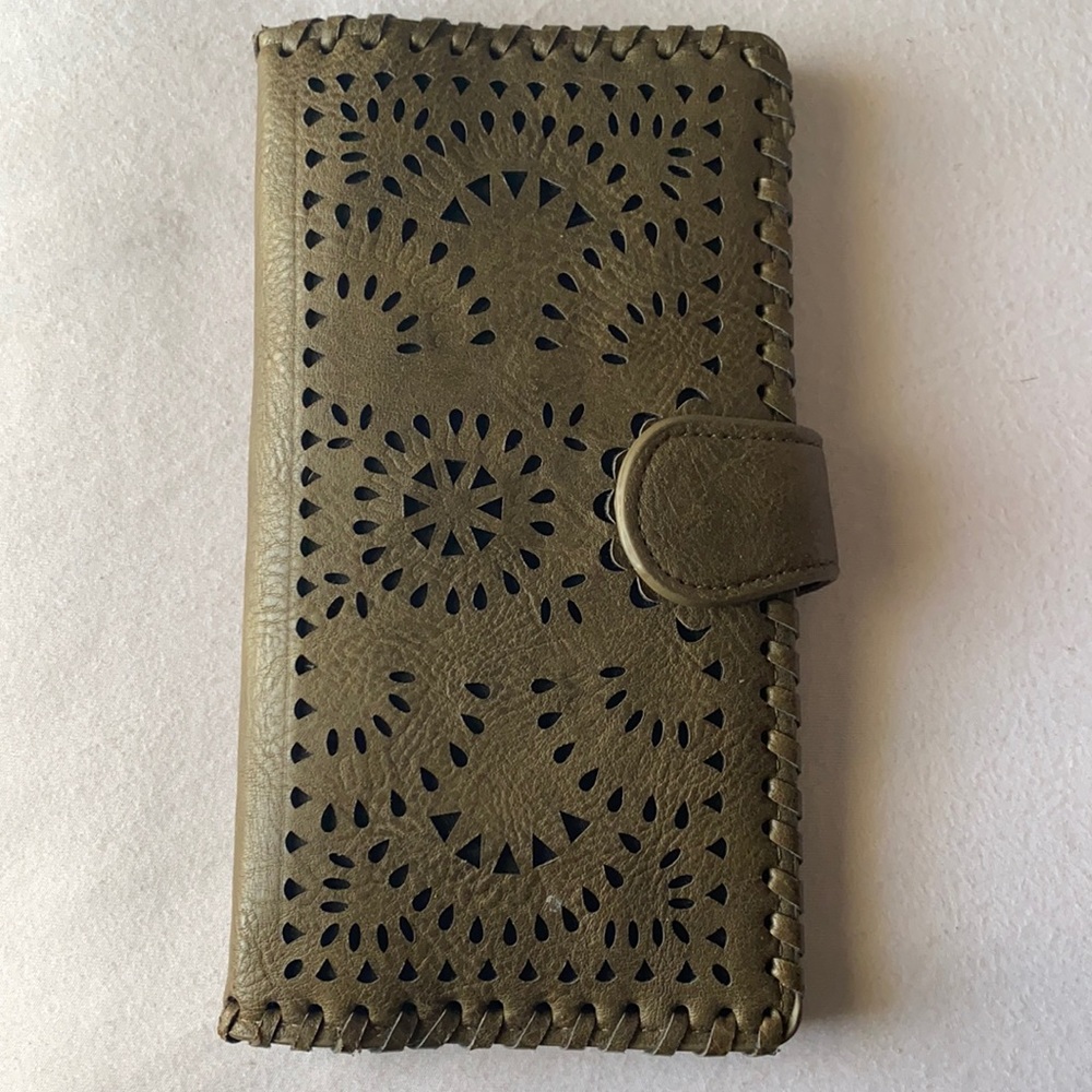 Madison west wallet